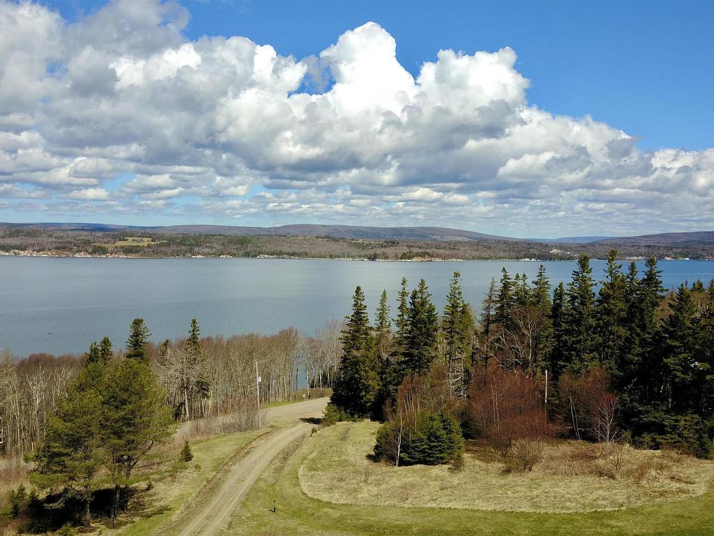 












8212 Kempt Head Road

,
Kempt Head,




NS
B1X 1R8

