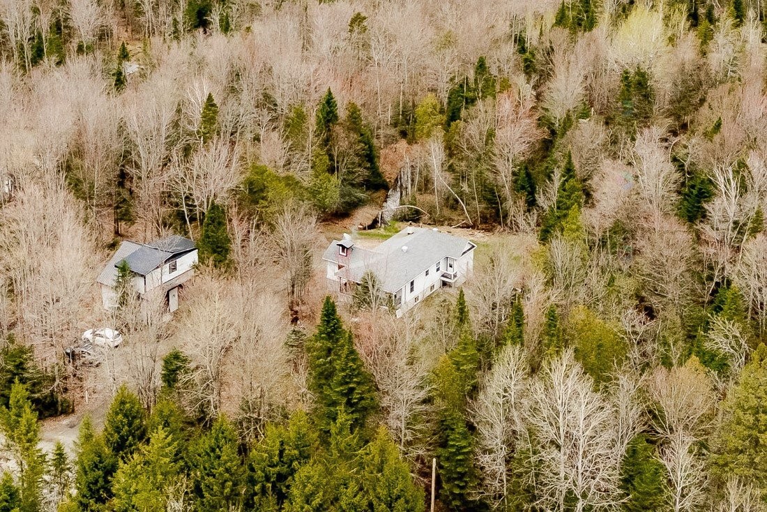 









2185Z


Route 210

,
Newport,







QC
J0B3A0

