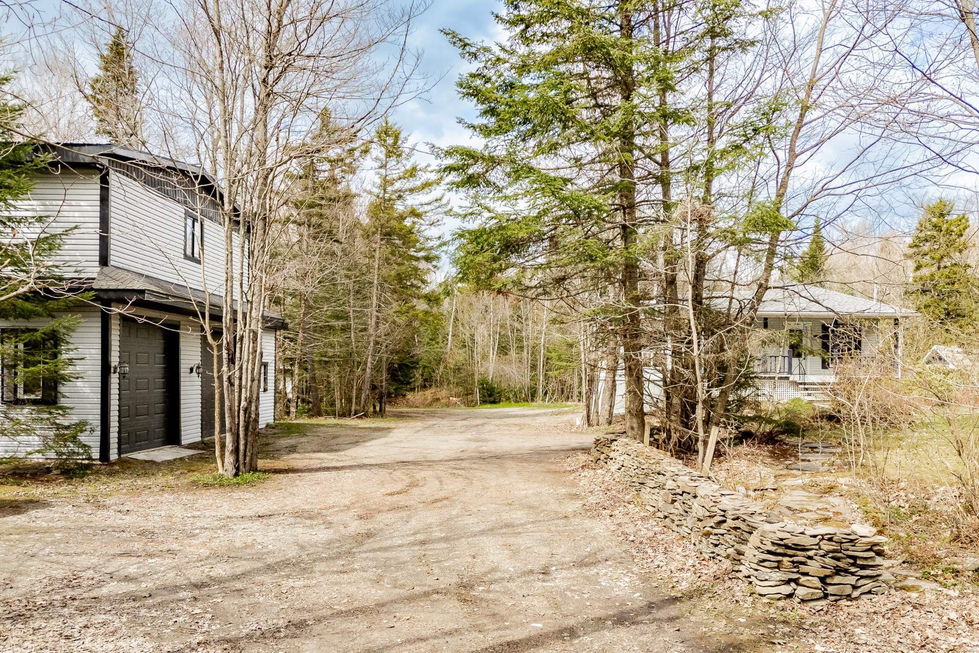 









2185Z


Route 210

,
Newport,







QC
J0B3A0

