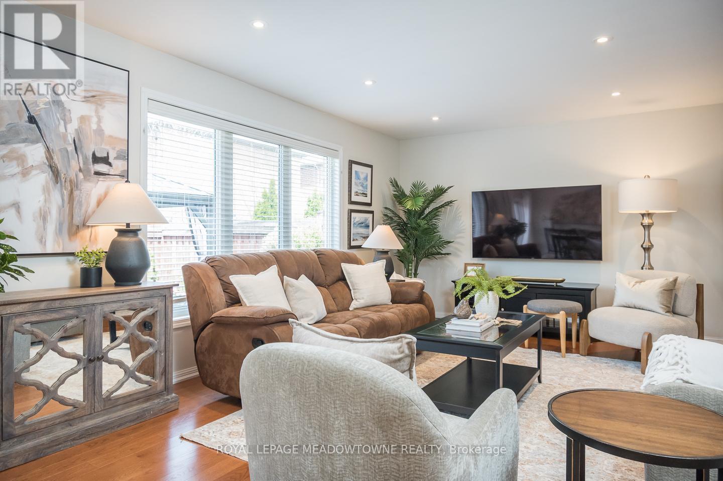 












439 POZBOU CRESCENT

,
Milton,




Ontario
L9T8H8

