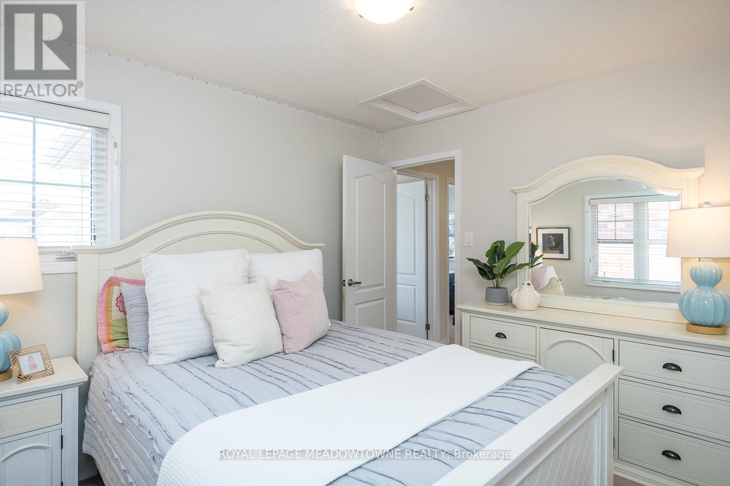 












439 POZBOU CRESCENT

,
Milton,




Ontario
L9T8H8


