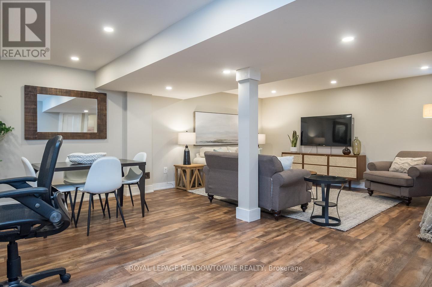 












439 POZBOU CRESCENT

,
Milton,




Ontario
L9T8H8

