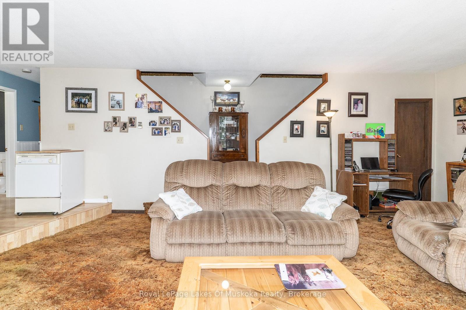 












555 WAGNER STREET

,
Gravenhurst (Muskoka (S)),




Ontario
P1P1E1

