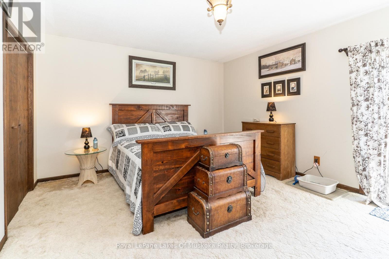 












555 WAGNER STREET

,
Gravenhurst (Muskoka (S)),




Ontario
P1P1E1

