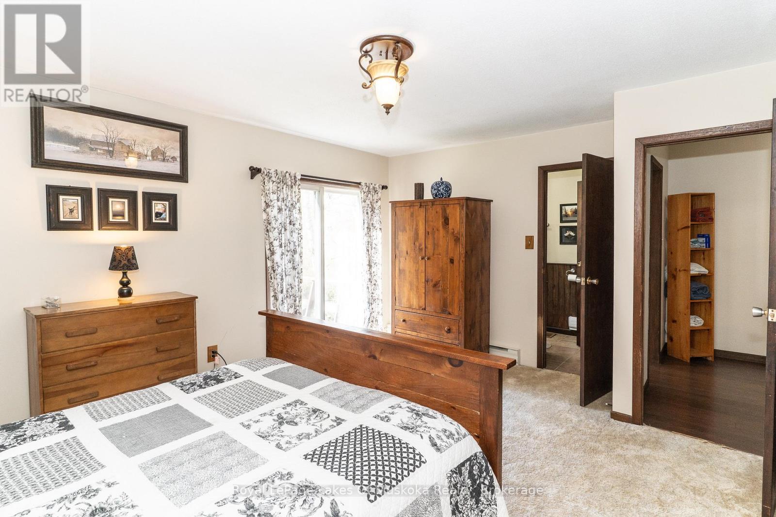 












555 WAGNER STREET

,
Gravenhurst (Muskoka (S)),




Ontario
P1P1E1

