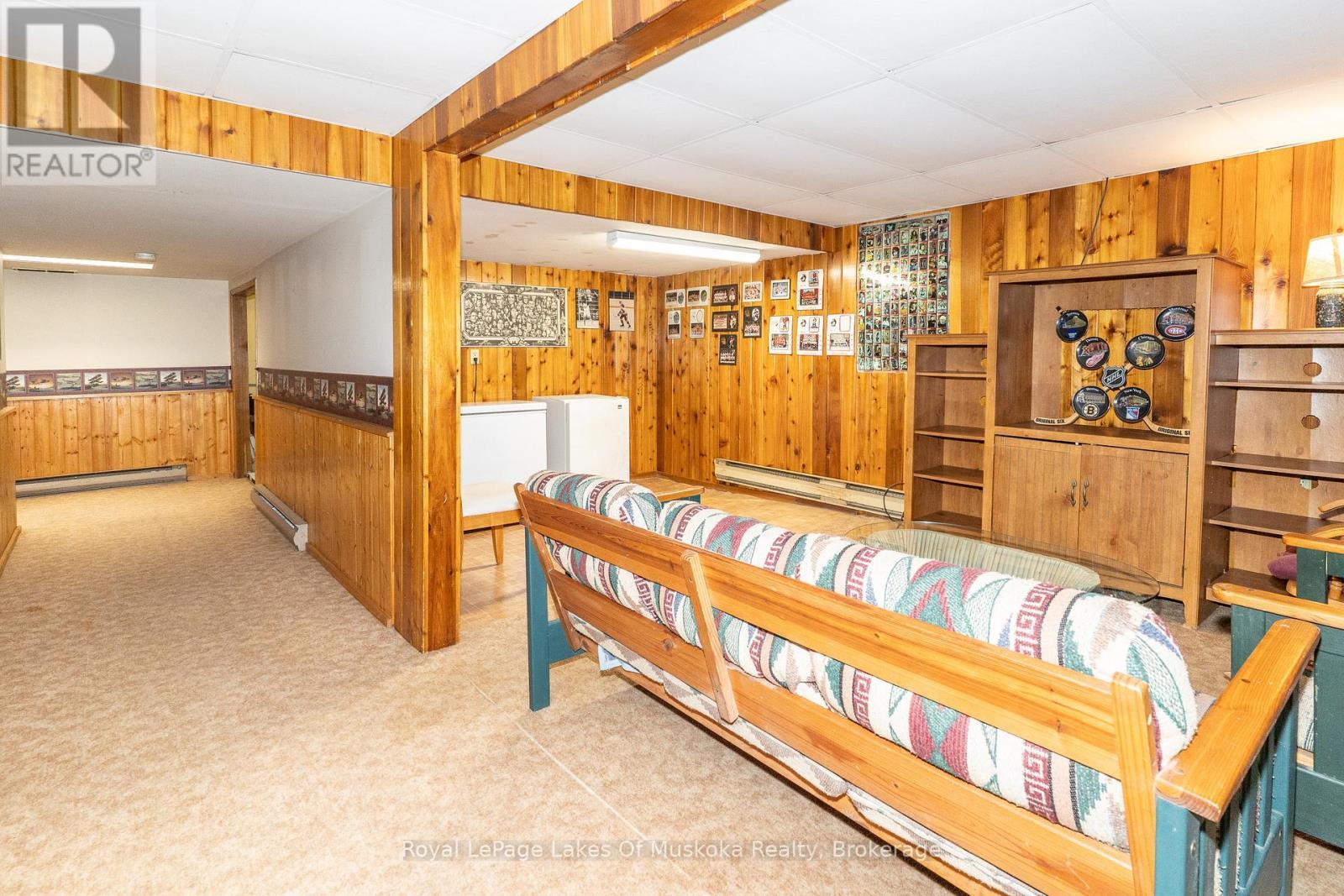 












555 WAGNER STREET

,
Gravenhurst (Muskoka (S)),




Ontario
P1P1E1

