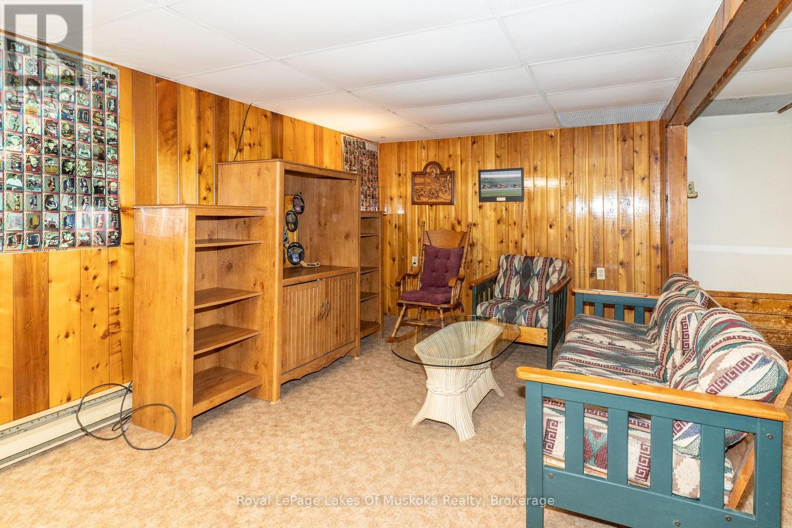 












555 WAGNER STREET

,
Gravenhurst (Muskoka (S)),




Ontario
P1P1E1

