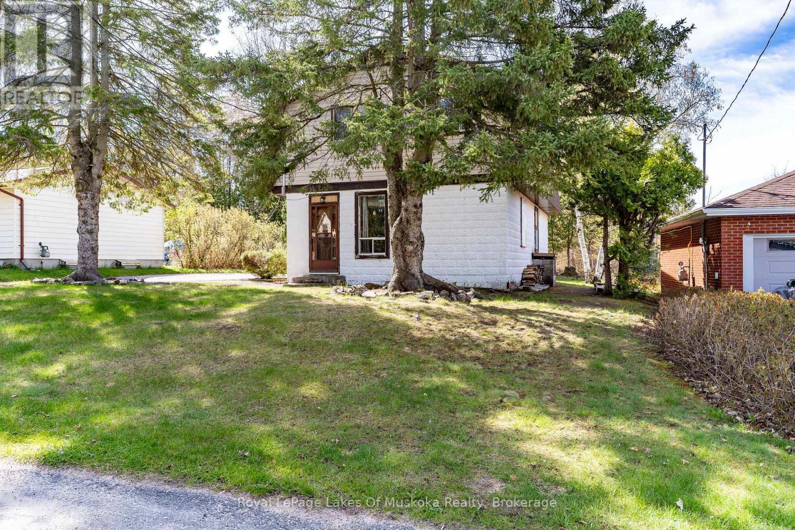 












555 WAGNER STREET

,
Gravenhurst (Muskoka (S)),




Ontario
P1P1E1

