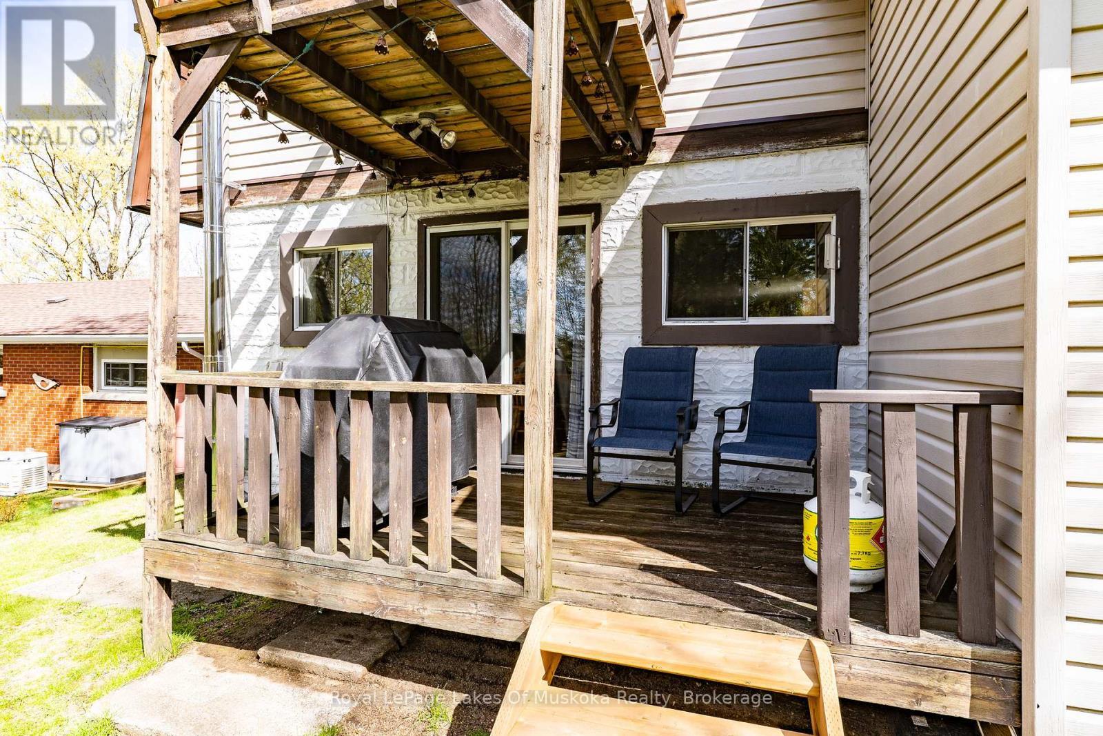 












555 WAGNER STREET

,
Gravenhurst (Muskoka (S)),




Ontario
P1P1E1

