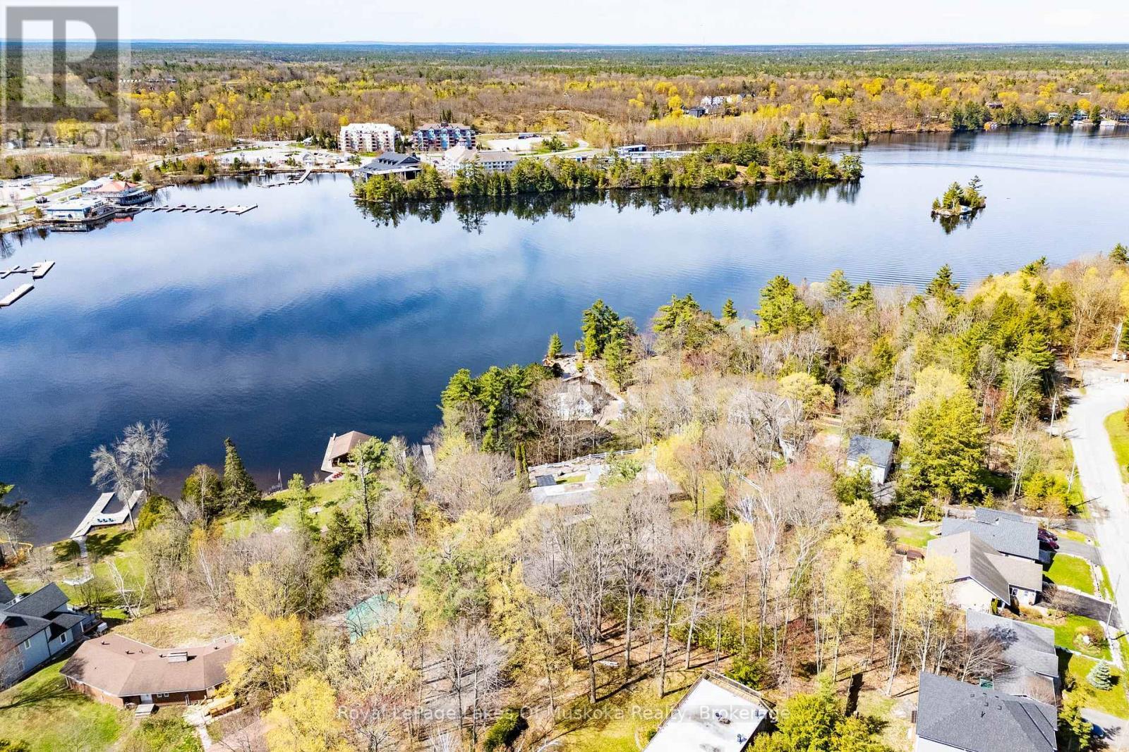 












555 WAGNER STREET

,
Gravenhurst (Muskoka (S)),




Ontario
P1P1E1

