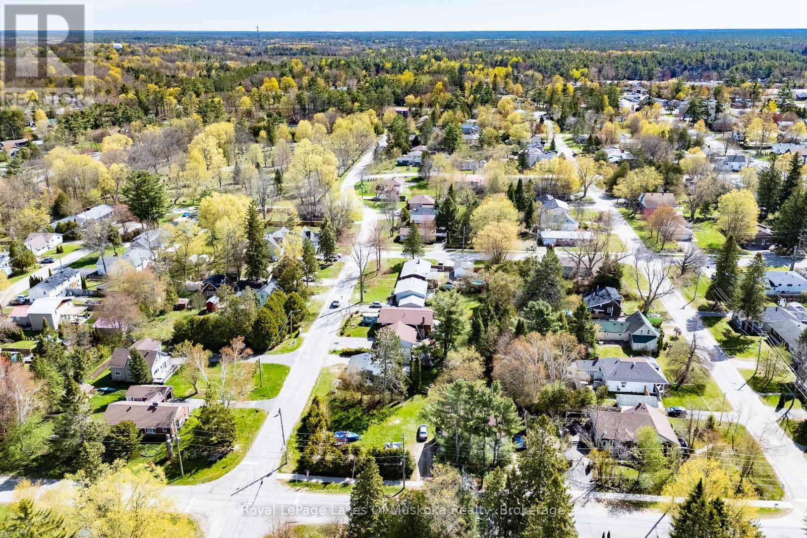 












555 WAGNER STREET

,
Gravenhurst (Muskoka (S)),




Ontario
P1P1E1

