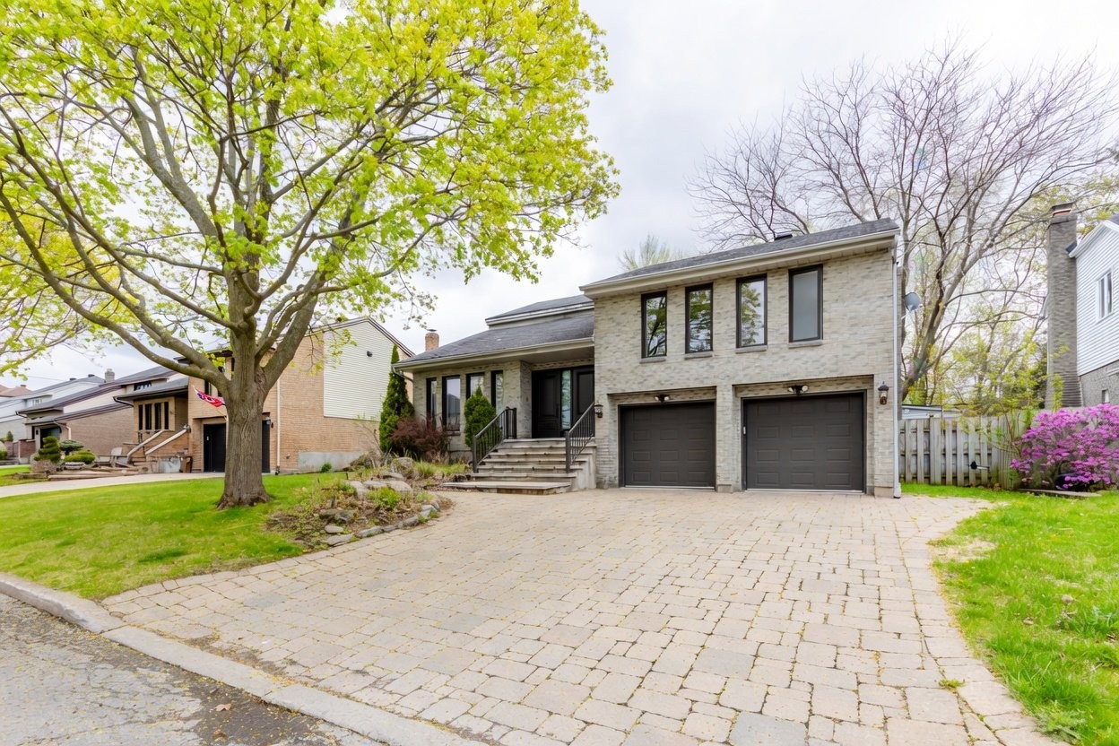 









218


Rue du Niagara

,
Kirkland,




QC
H9J3W7

