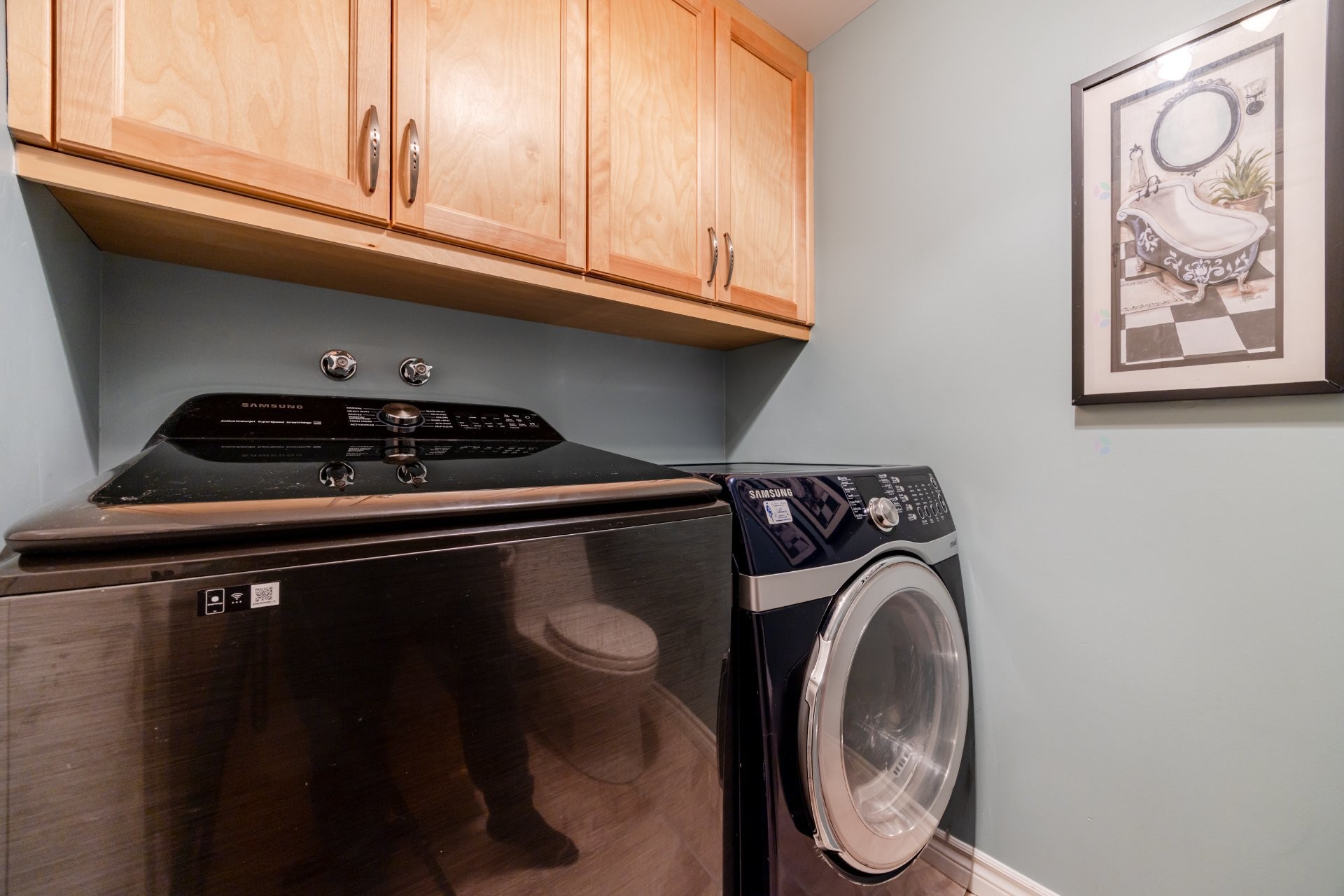 









218


Rue du Niagara

,
Kirkland,




QC
H9J3W7

