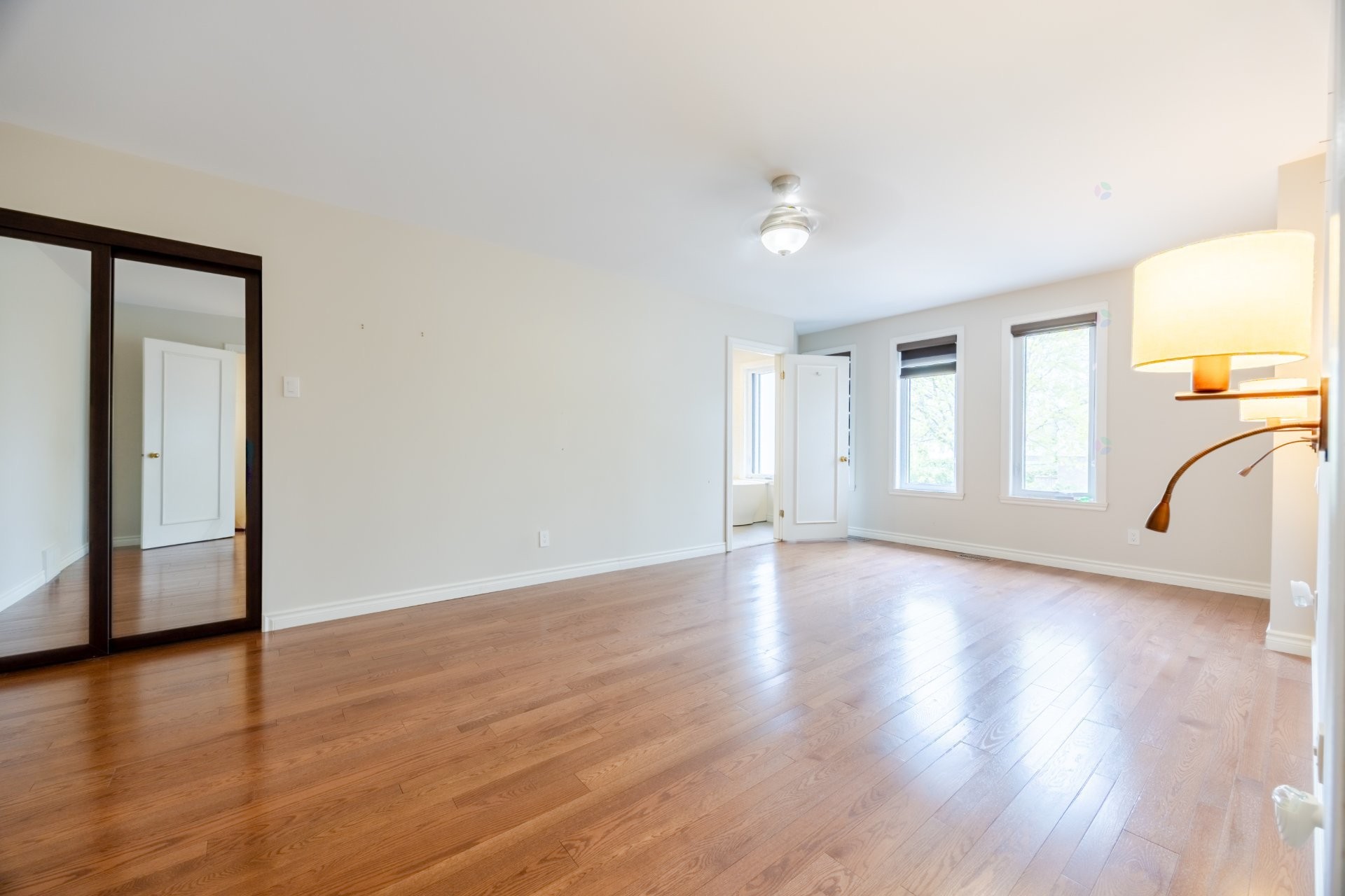 









218


Rue du Niagara

,
Kirkland,




QC
H9J3W7

