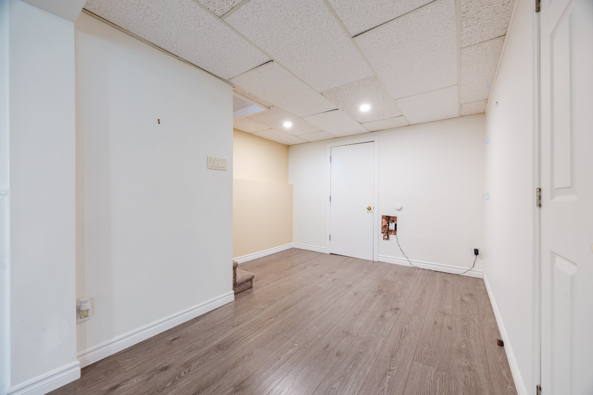 









218


Rue du Niagara

,
Kirkland,




QC
H9J3W7

