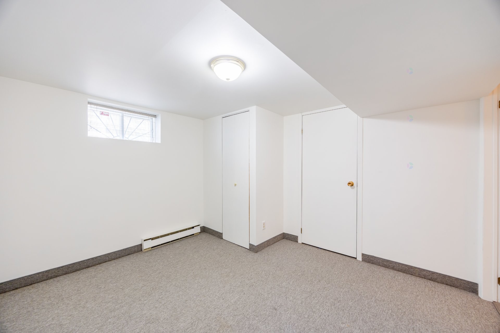 









218


Rue du Niagara

,
Kirkland,




QC
H9J3W7

