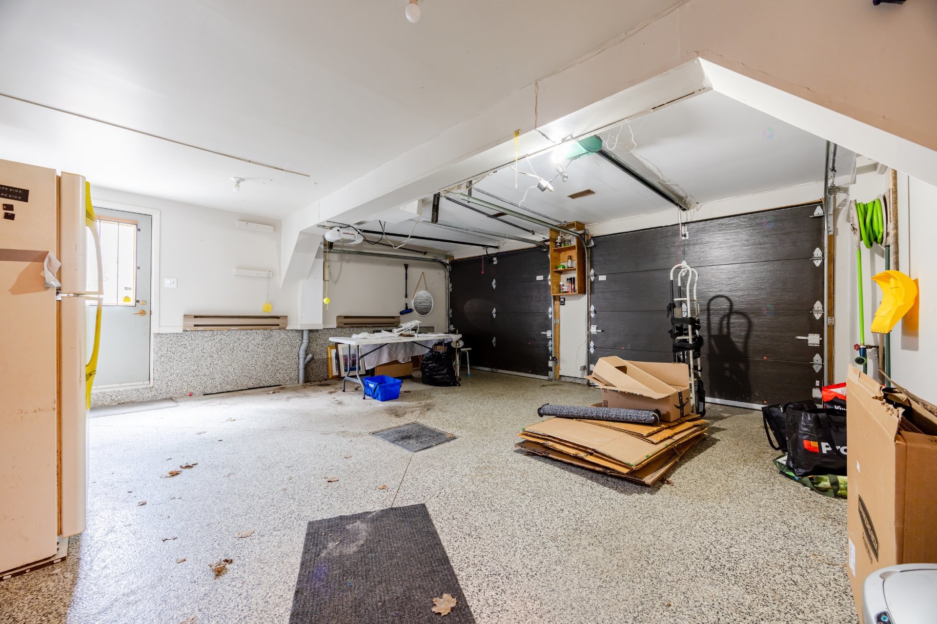 









218


Rue du Niagara

,
Kirkland,




QC
H9J3W7

