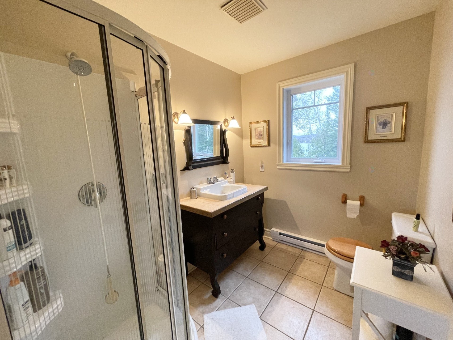









699


Ch. du Lac-des-Cornes

,
Chute-Saint-Philippe,




QC
J0W1A0

