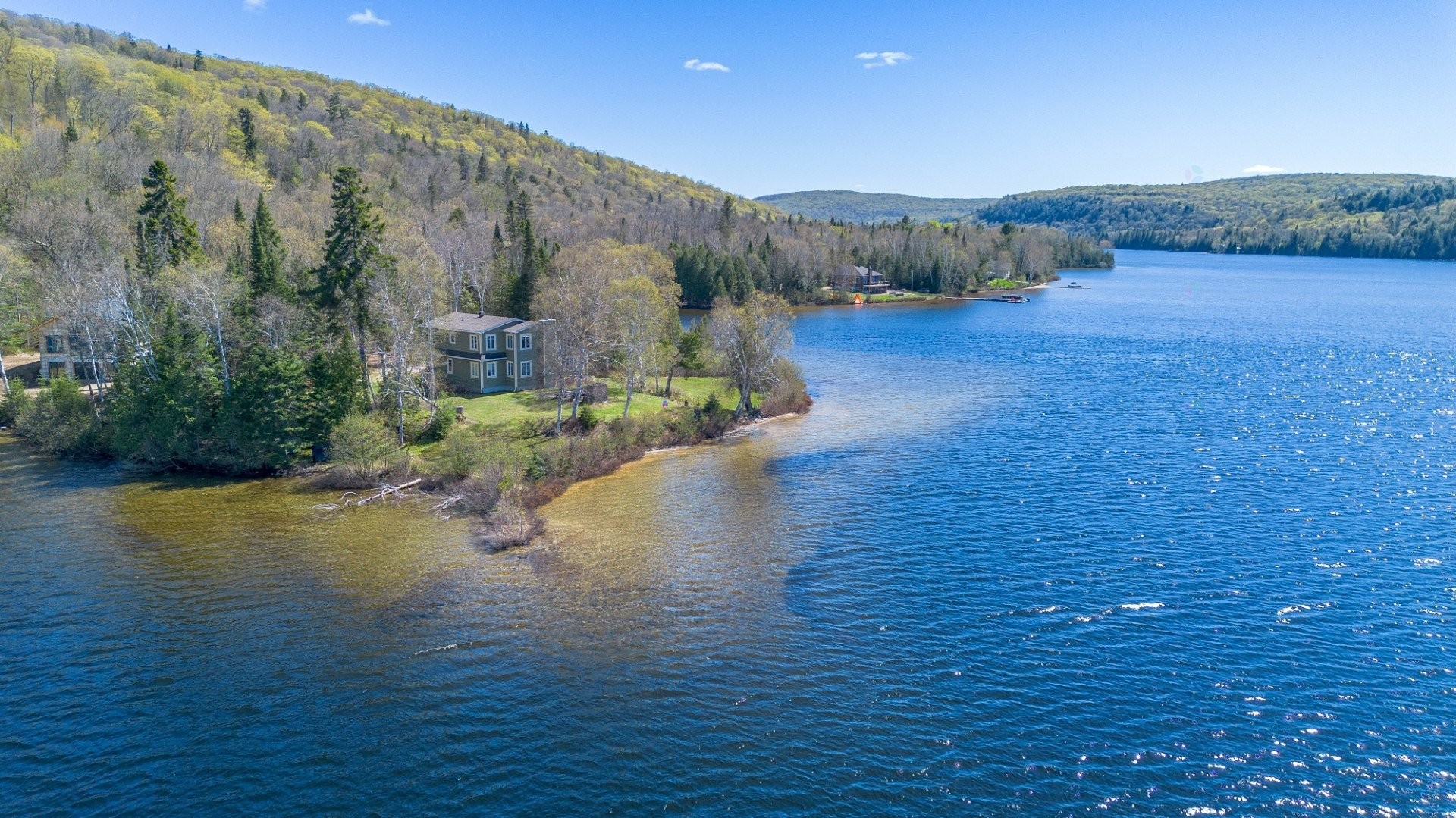 









699


Ch. du Lac-des-Cornes

,
Chute-Saint-Philippe,




QC
J0W1A0

