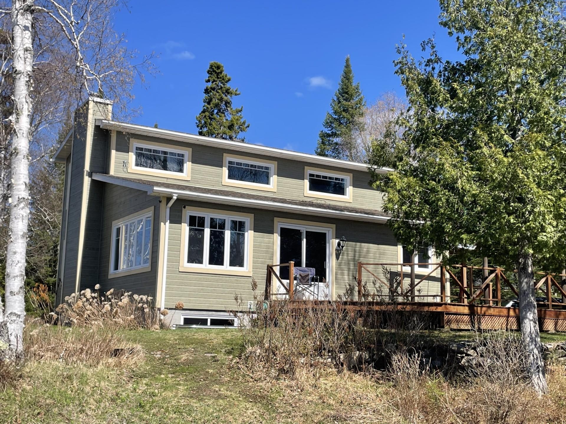 









699


Ch. du Lac-des-Cornes

,
Chute-Saint-Philippe,




QC
J0W1A0

