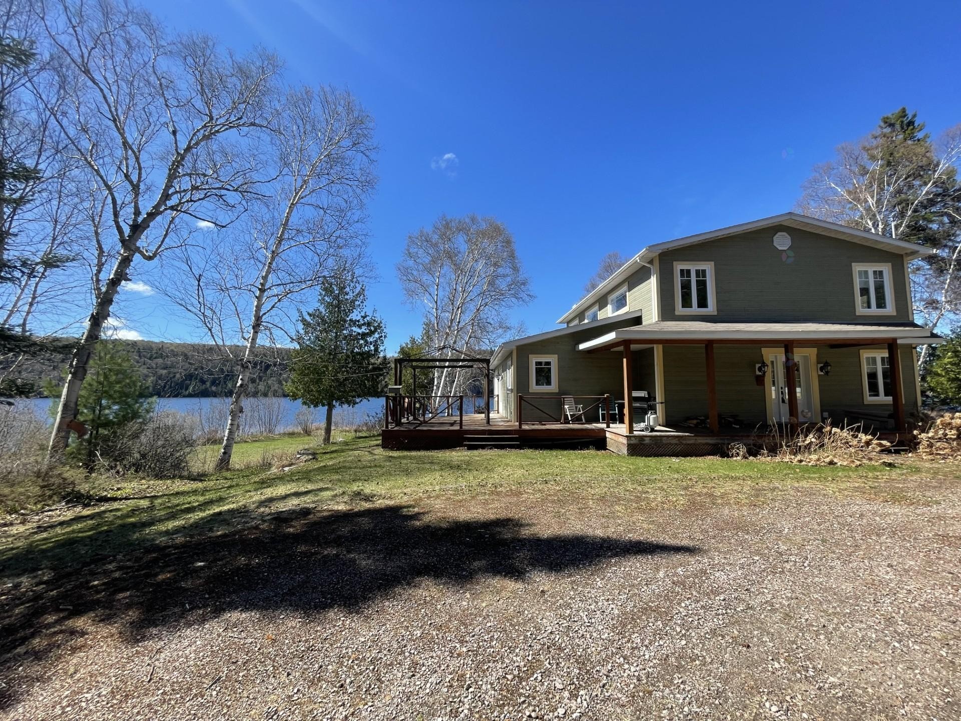 









699


Ch. du Lac-des-Cornes

,
Chute-Saint-Philippe,




QC
J0W1A0

