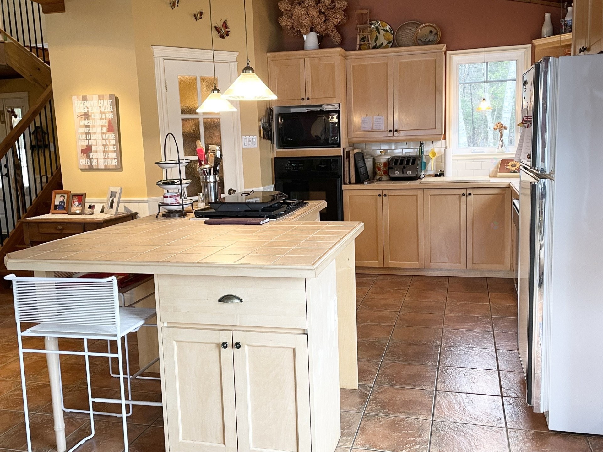 









699


Ch. du Lac-des-Cornes

,
Chute-Saint-Philippe,




QC
J0W1A0

