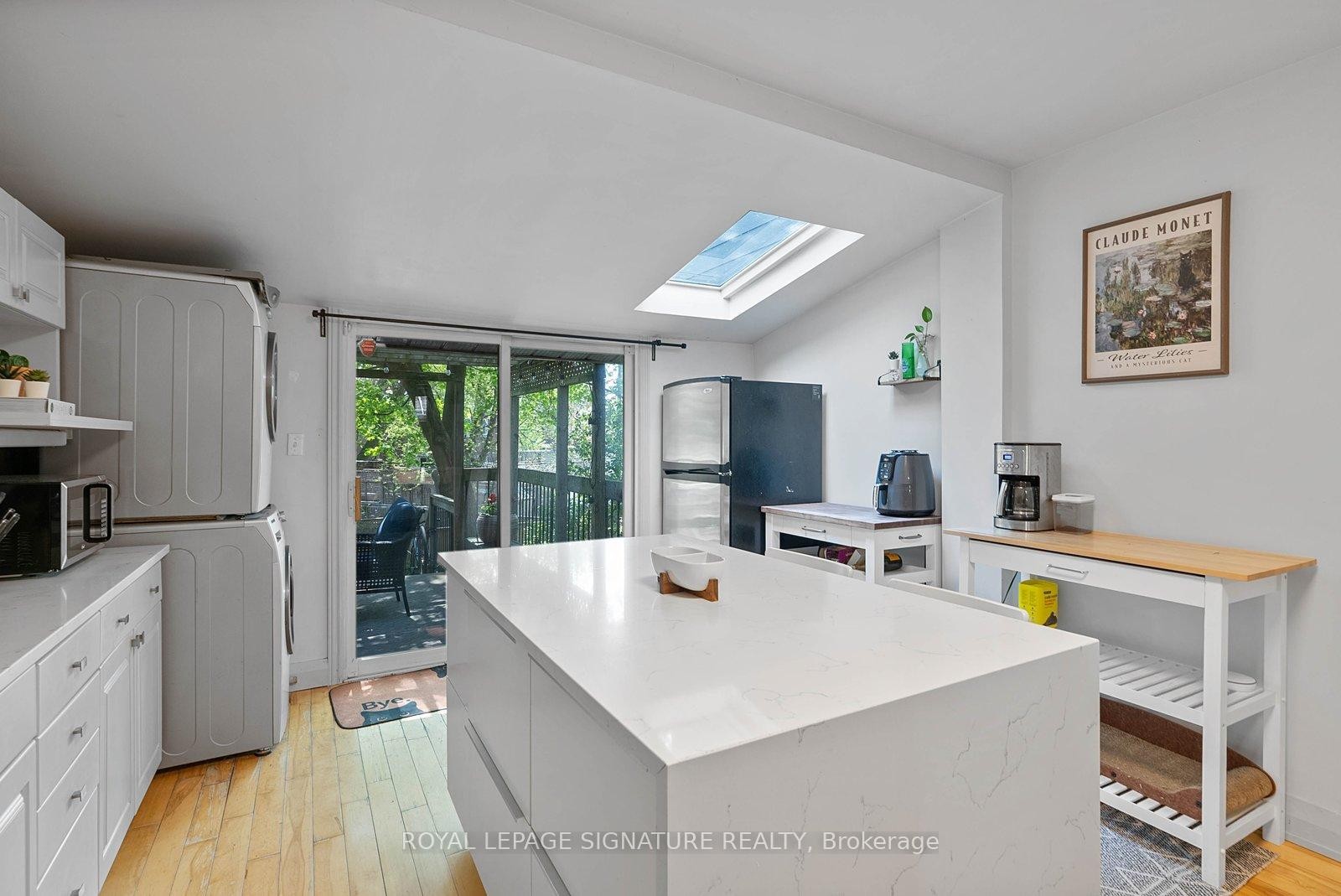 









55


Kingston

Road,
Toronto,




ON
M4L 1S5

