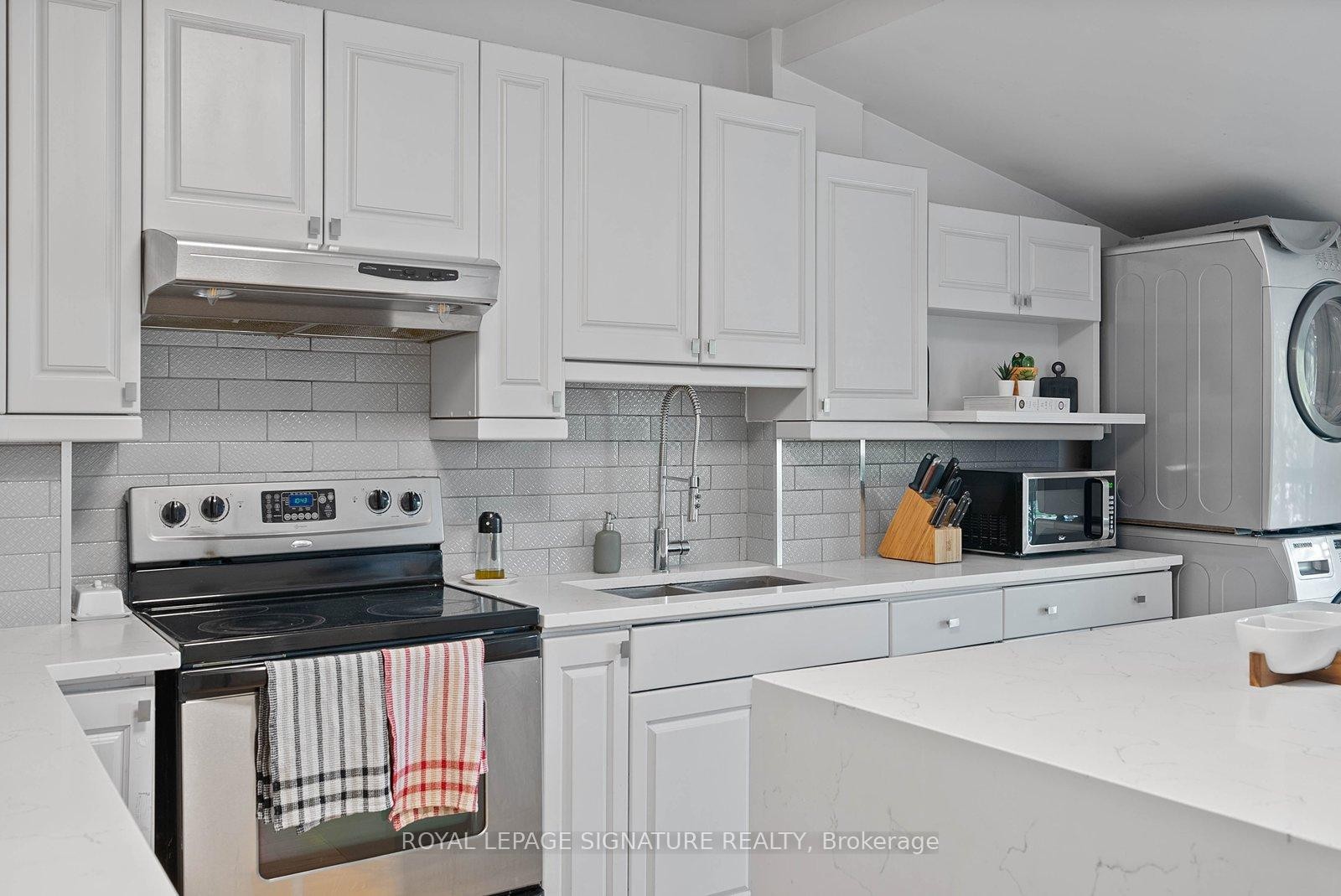 









55


Kingston

Road,
Toronto,




ON
M4L 1S5

