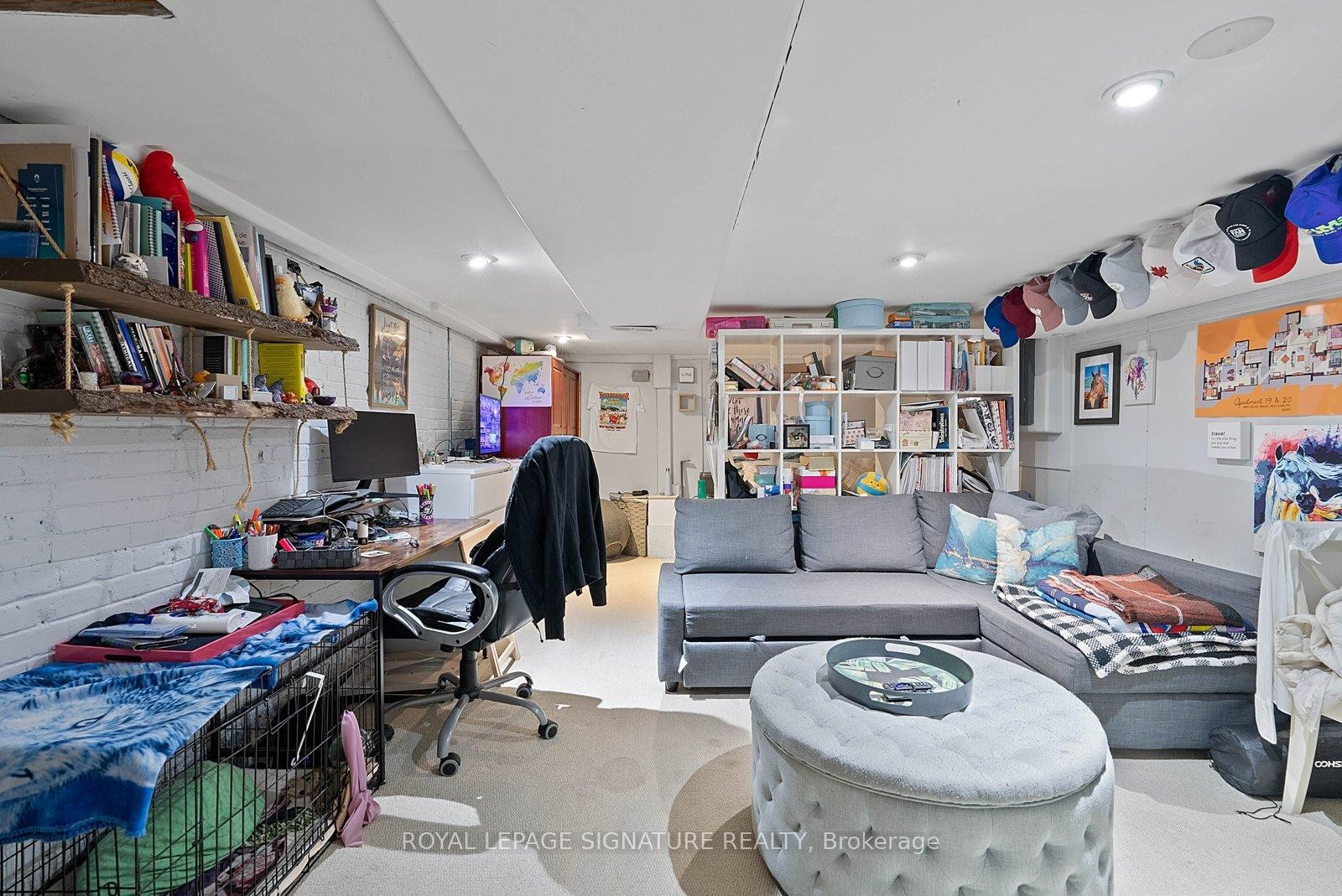 









55


Kingston

Road,
Toronto,




ON
M4L 1S5

