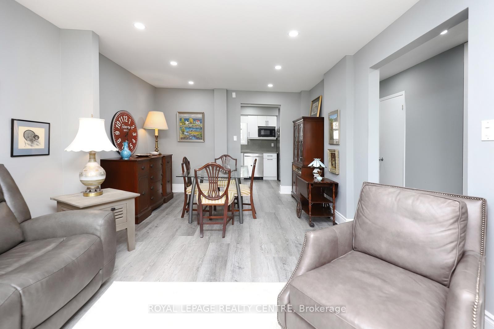 









7340


Copenhagen

Road, 35,
Mississauga,




ON
L5N 2S5

