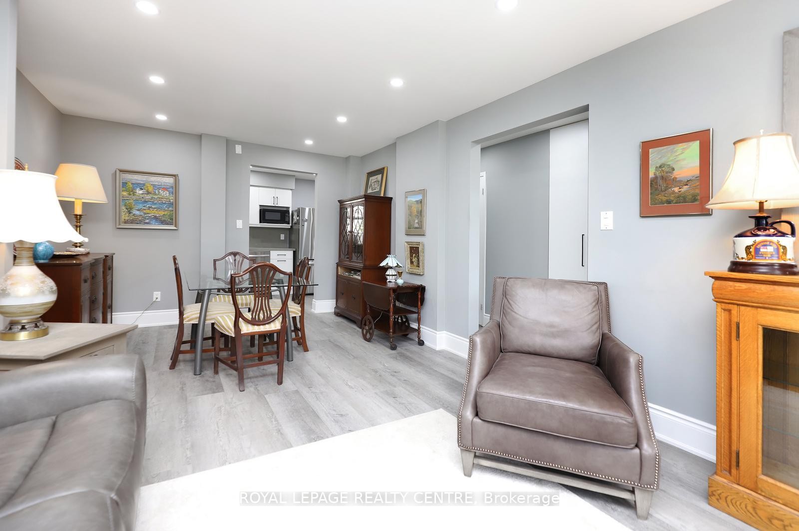 









7340


Copenhagen

Road, 35,
Mississauga,




ON
L5N 2S5


