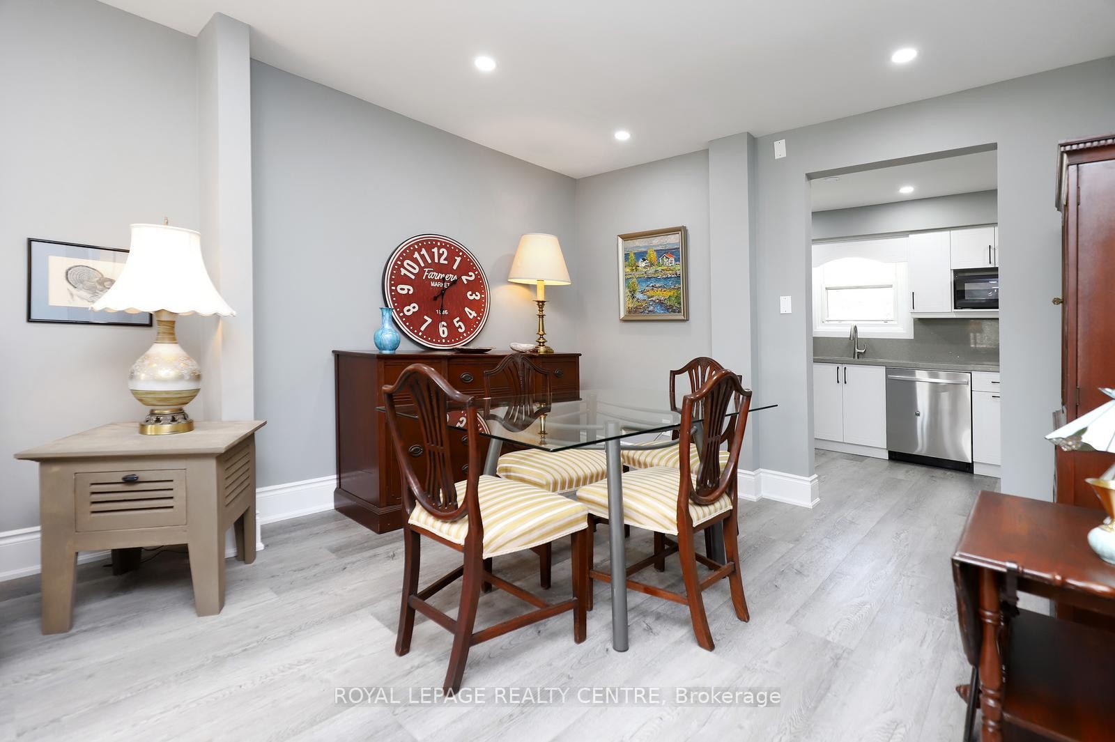 









7340


Copenhagen

Road, 35,
Mississauga,




ON
L5N 2S5

