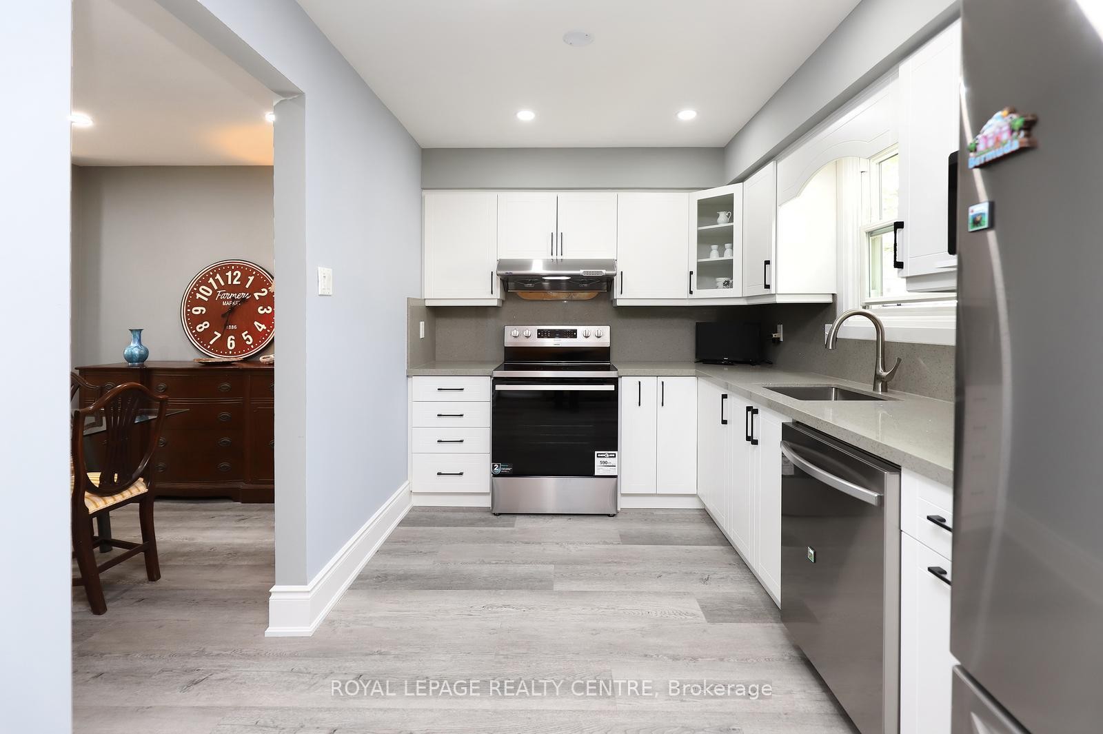 









7340


Copenhagen

Road, 35,
Mississauga,




ON
L5N 2S5

