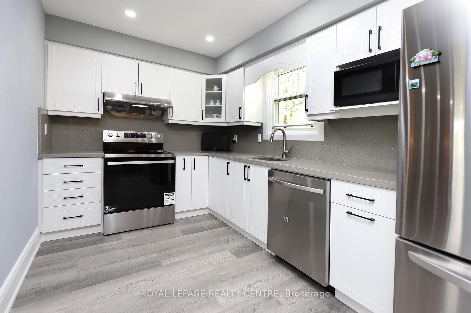 









7340


Copenhagen

Road, 35,
Mississauga,




ON
L5N 2S5

