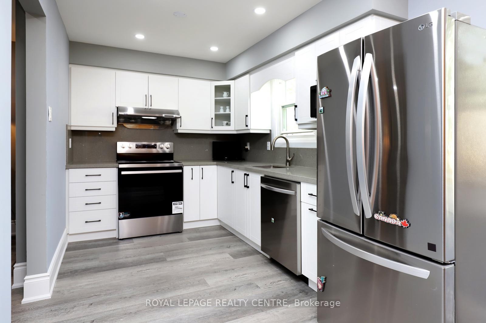 









7340


Copenhagen

Road, 35,
Mississauga,




ON
L5N 2S5

