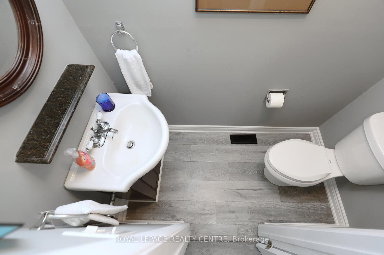 









7340


Copenhagen

Road, 35,
Mississauga,




ON
L5N 2S5

