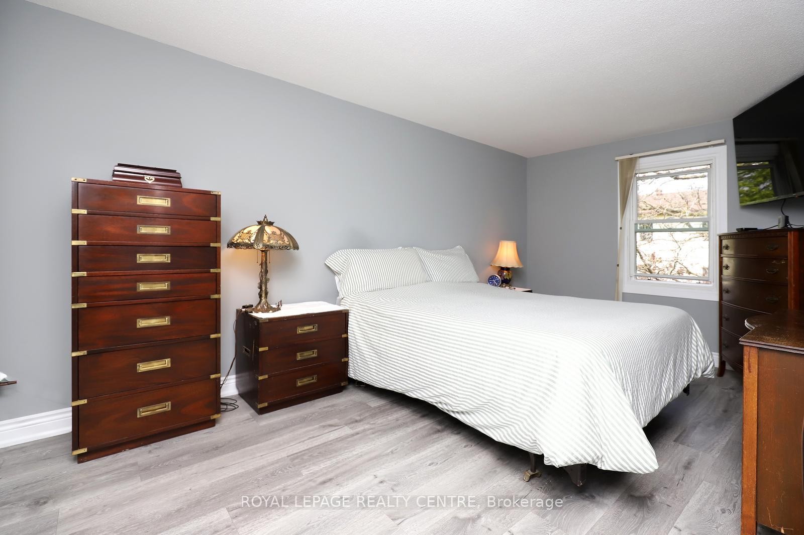 









7340


Copenhagen

Road, 35,
Mississauga,




ON
L5N 2S5

