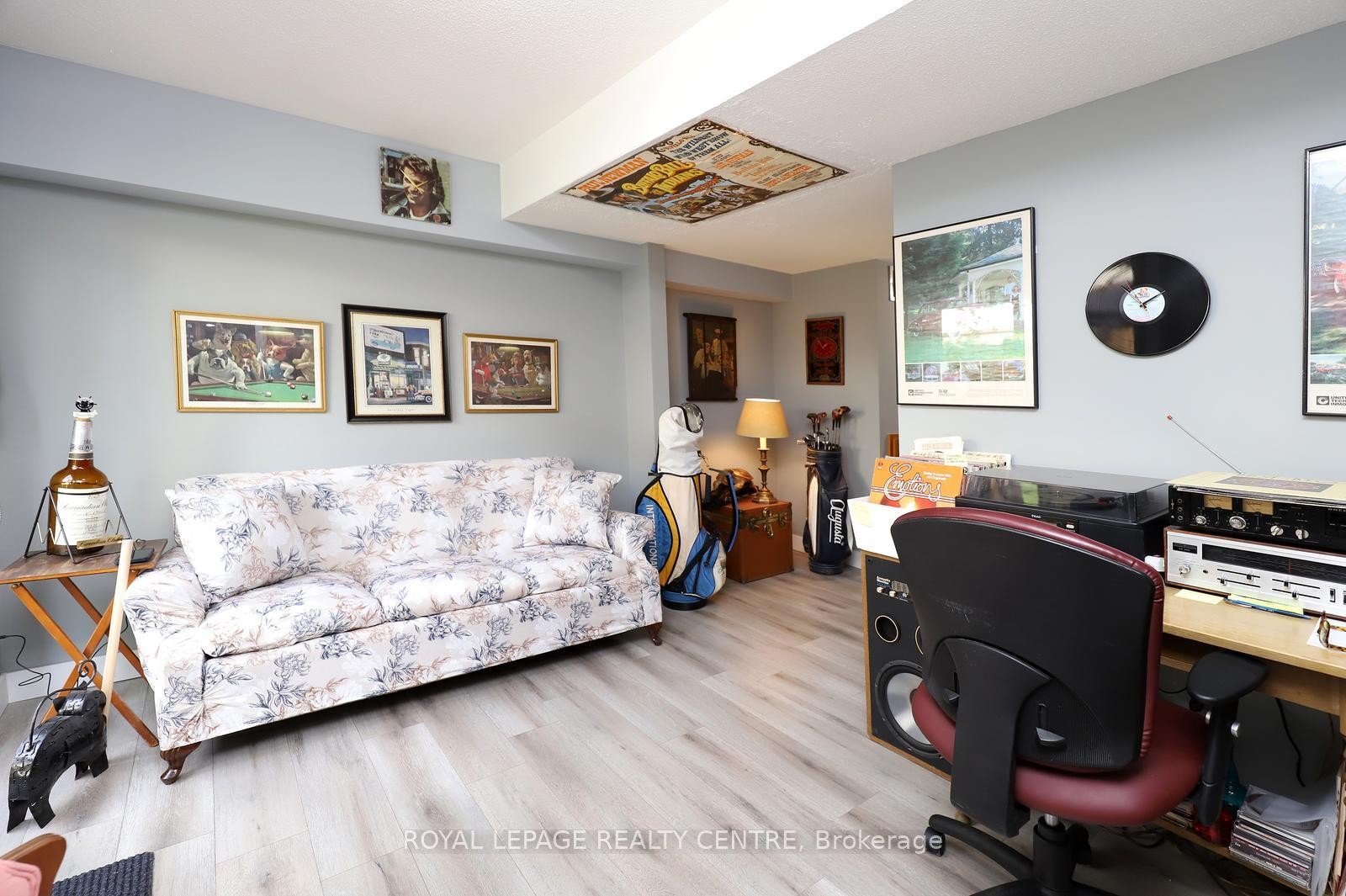 









7340


Copenhagen

Road, 35,
Mississauga,




ON
L5N 2S5

