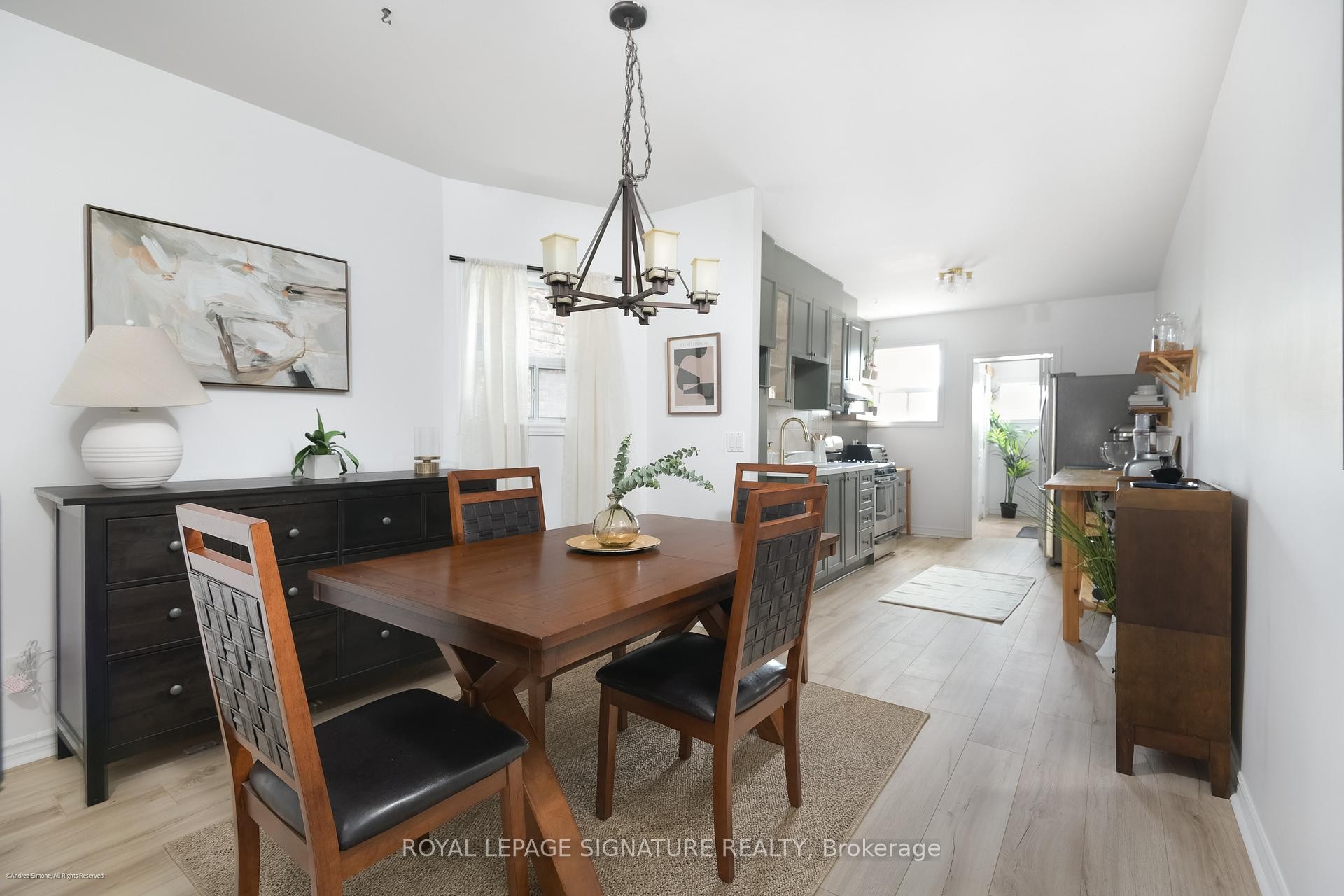 









13


Auburn

Avenue,
Toronto,




ON
M6H 2L6

