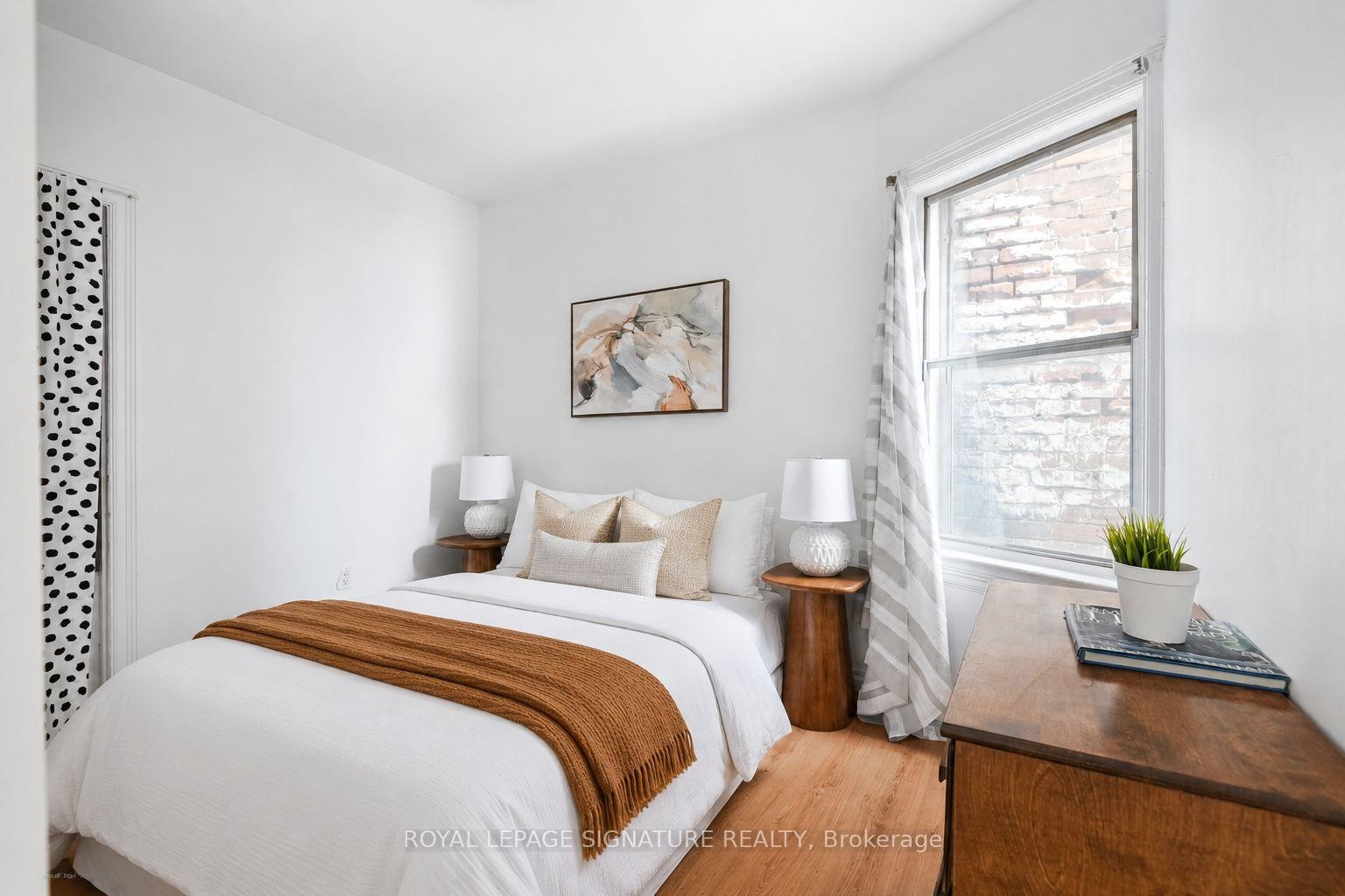









13


Auburn

Avenue,
Toronto,




ON
M6H 2L6

