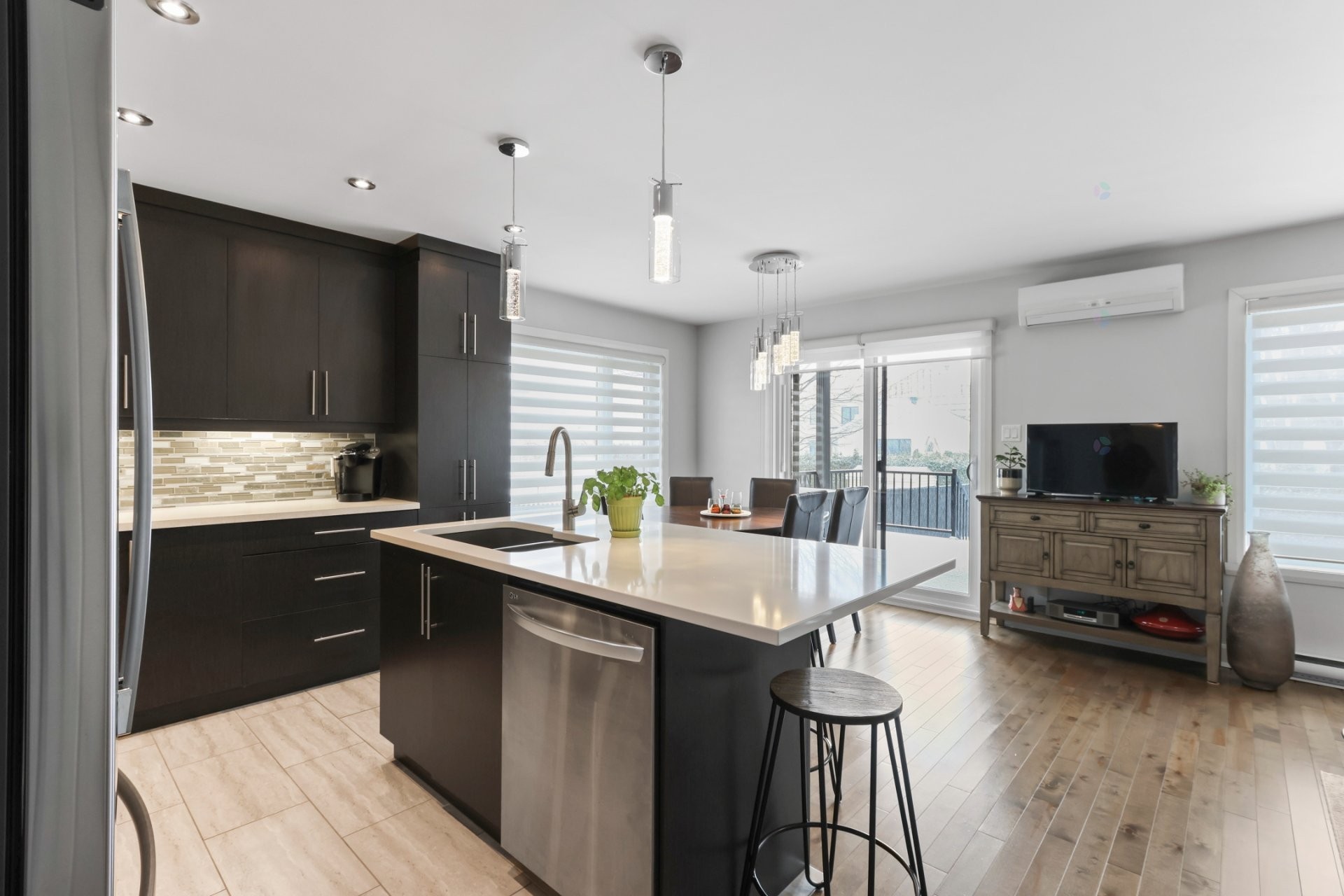 









1185


Rue Principale

, 1,
Saint-Zotique,




QC
J0P1Z0

