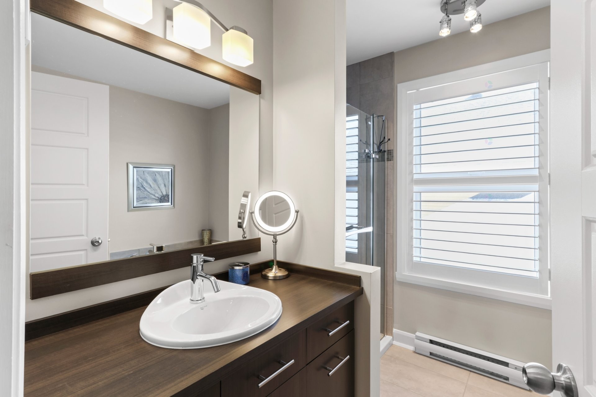 









1185


Rue Principale

, 1,
Saint-Zotique,




QC
J0P1Z0

