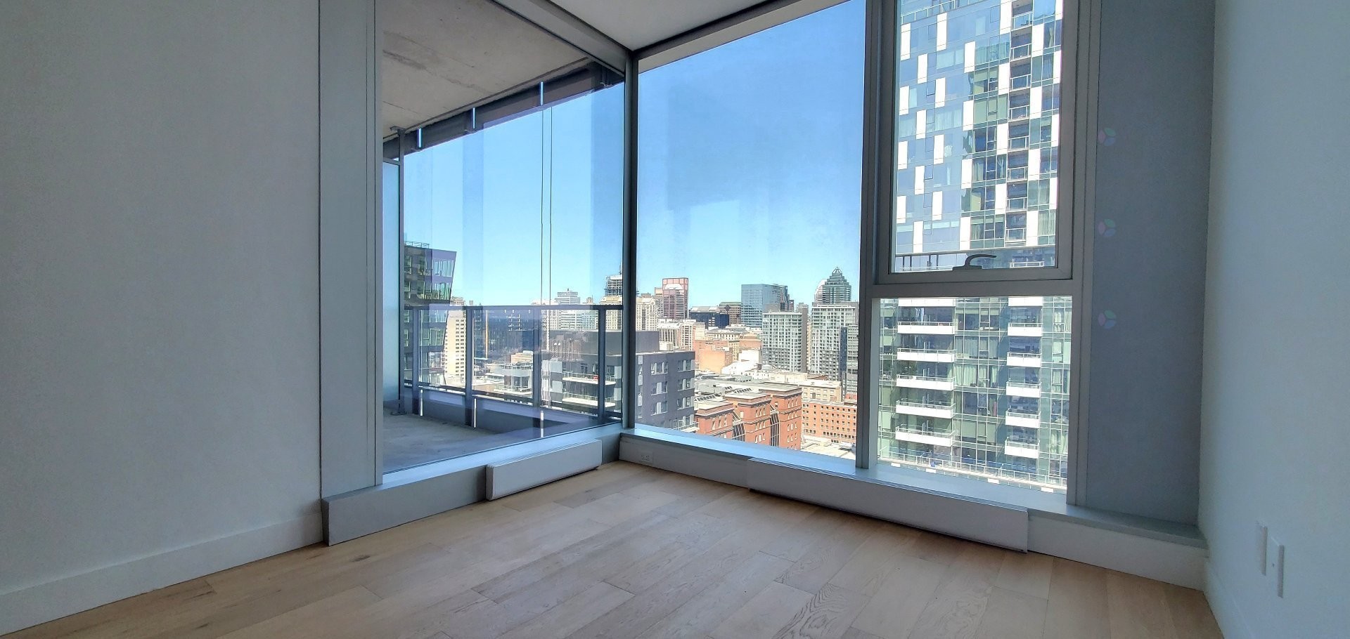 









1500


Boul. René-Lévesque O.

, 1901,
Montréal (Ville-Marie),




QC
H3G0H6

