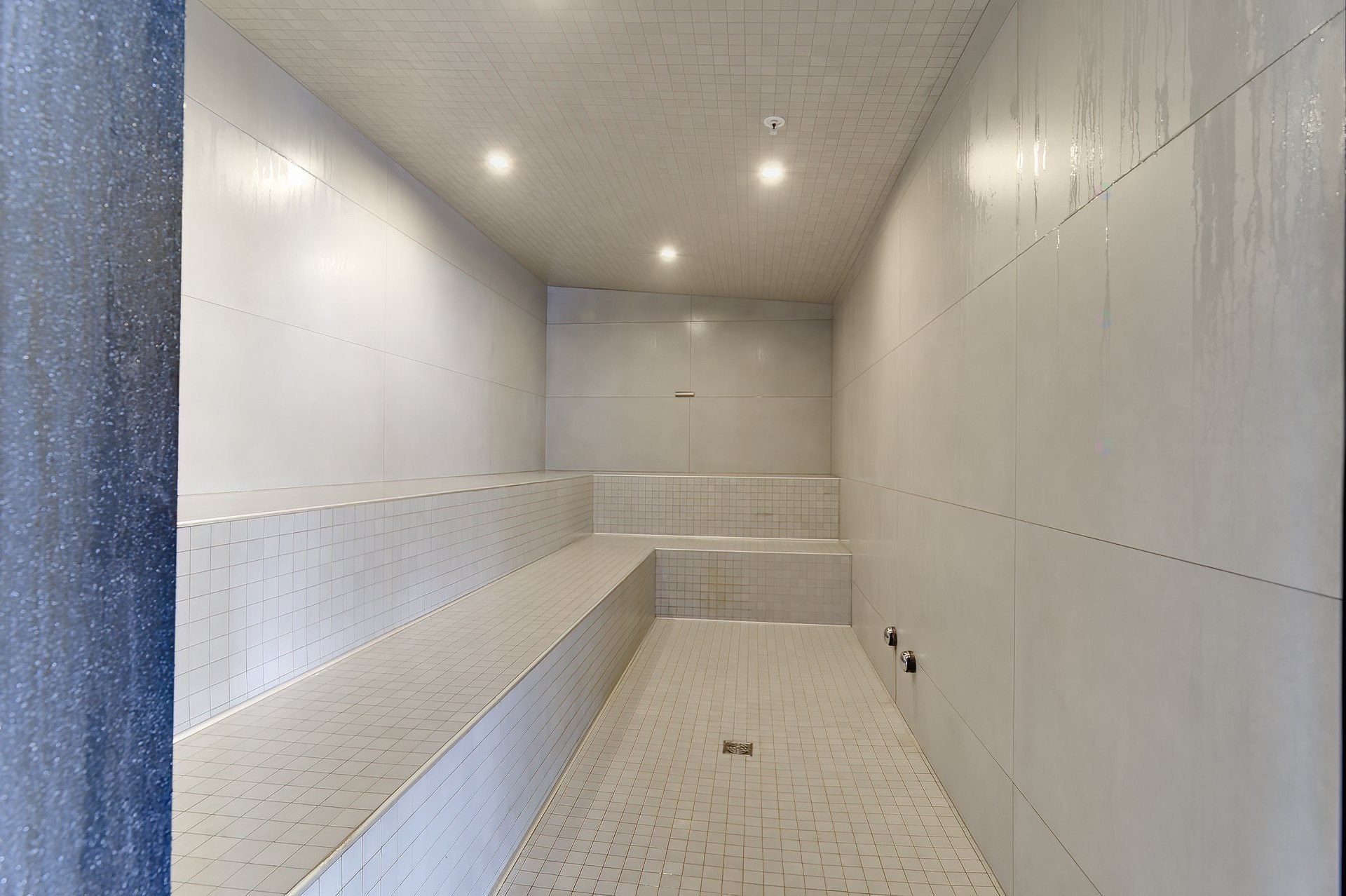 









720


Rue St-Jacques

, 2106,
Montréal (Ville-Marie),




QC
H3C1A1

