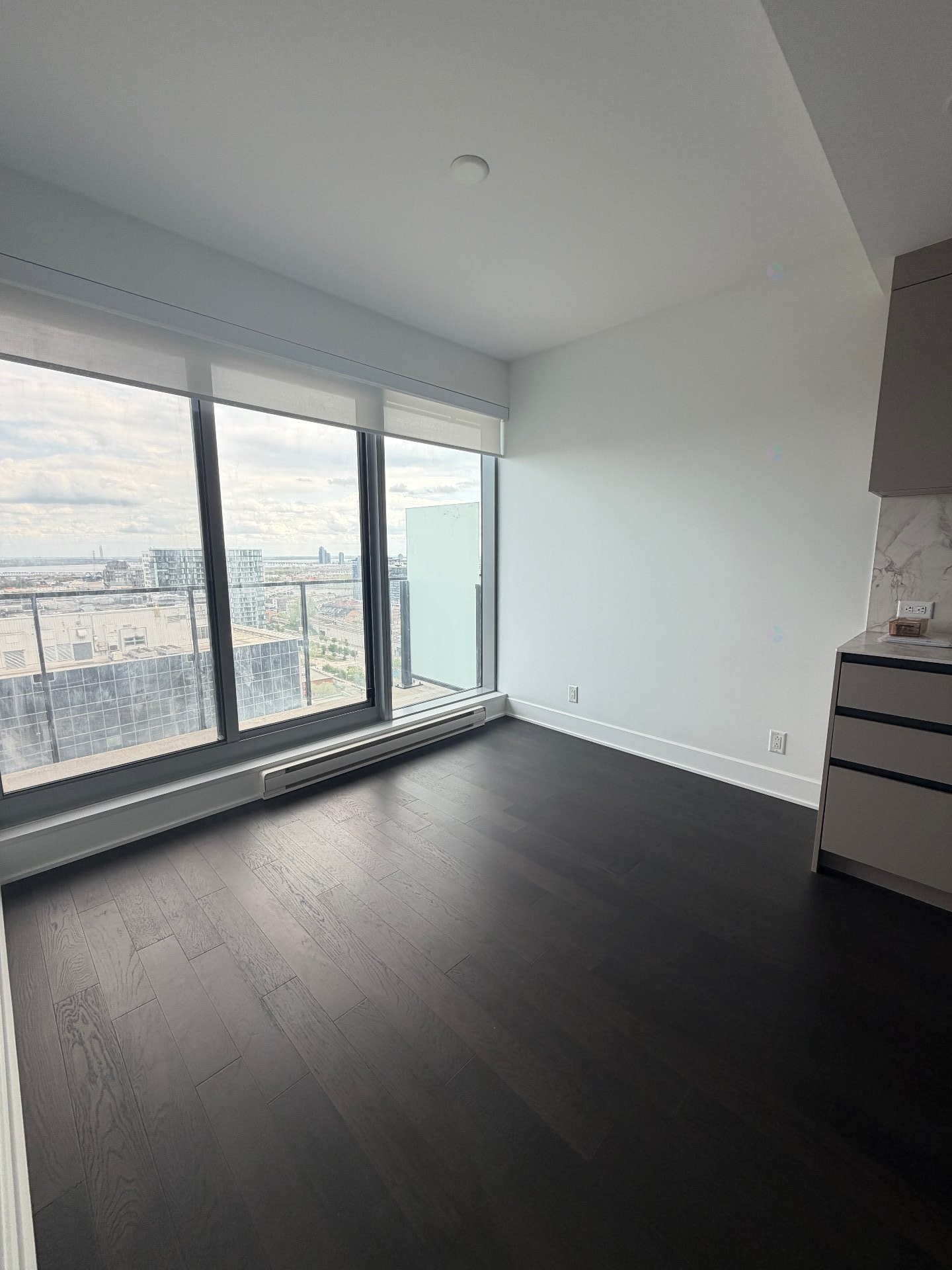 









720


Rue St-Jacques

, 2106,
Montréal (Ville-Marie),




QC
H3C1A1

