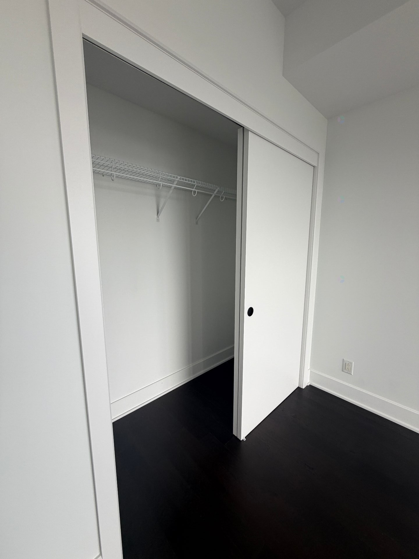 









720


Rue St-Jacques

, 2106,
Montréal (Ville-Marie),




QC
H3C1A1

