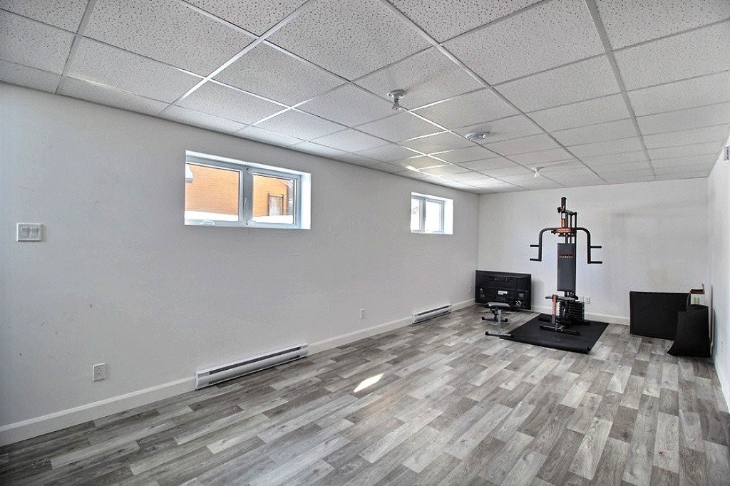 









121


Rue Frédéric

,
Saguenay (Chicoutimi),




QC
G7G4B6

