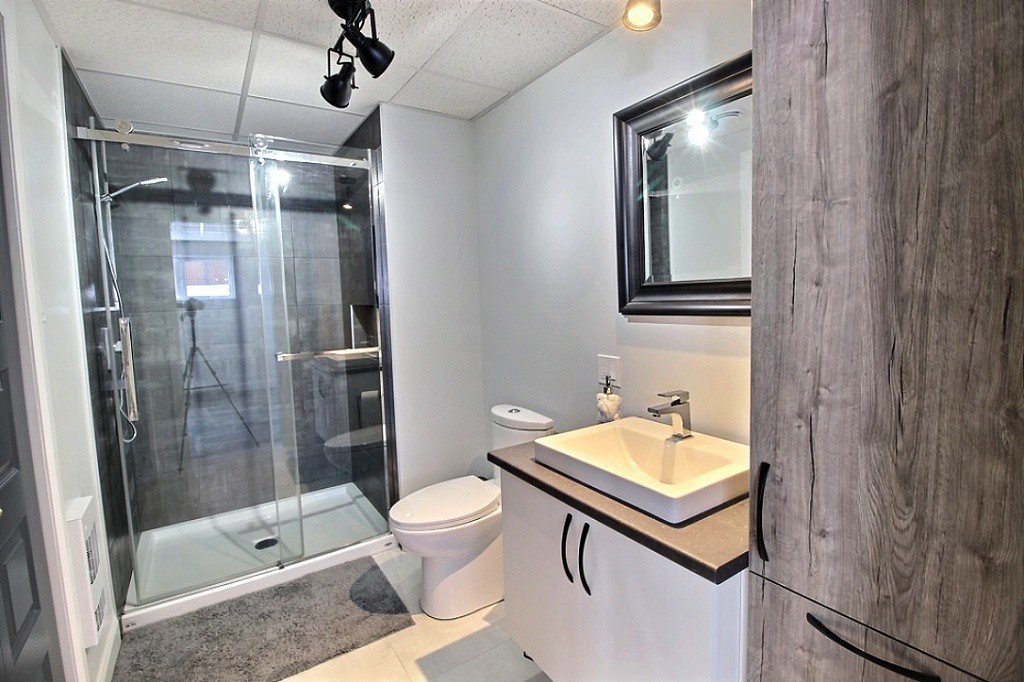 









121


Rue Frédéric

,
Saguenay (Chicoutimi),




QC
G7G4B6

