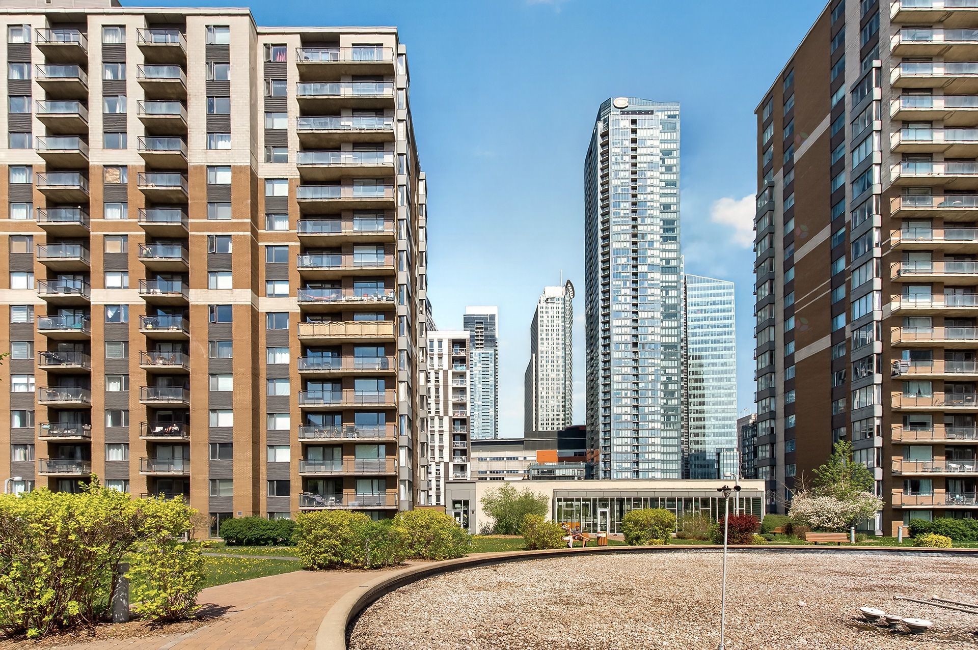 









1280


Rue St-Jacques

, 805,
Montréal (Ville-Marie),




QC
H3C0G1

