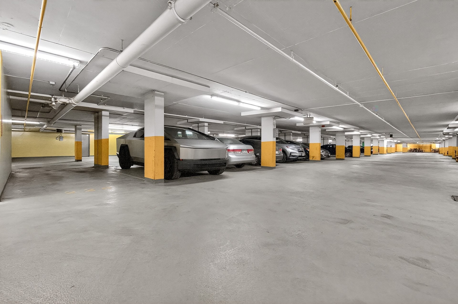 









1280


Rue St-Jacques

, 805,
Montréal (Ville-Marie),




QC
H3C0G1


